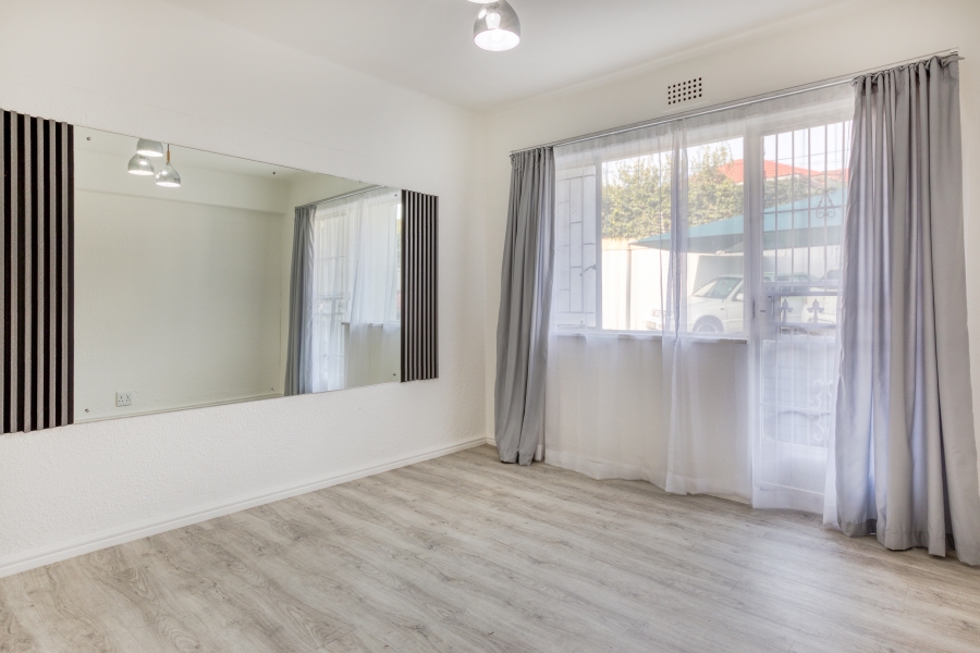 2 Bedroom Property for Sale in Woodstock Western Cape